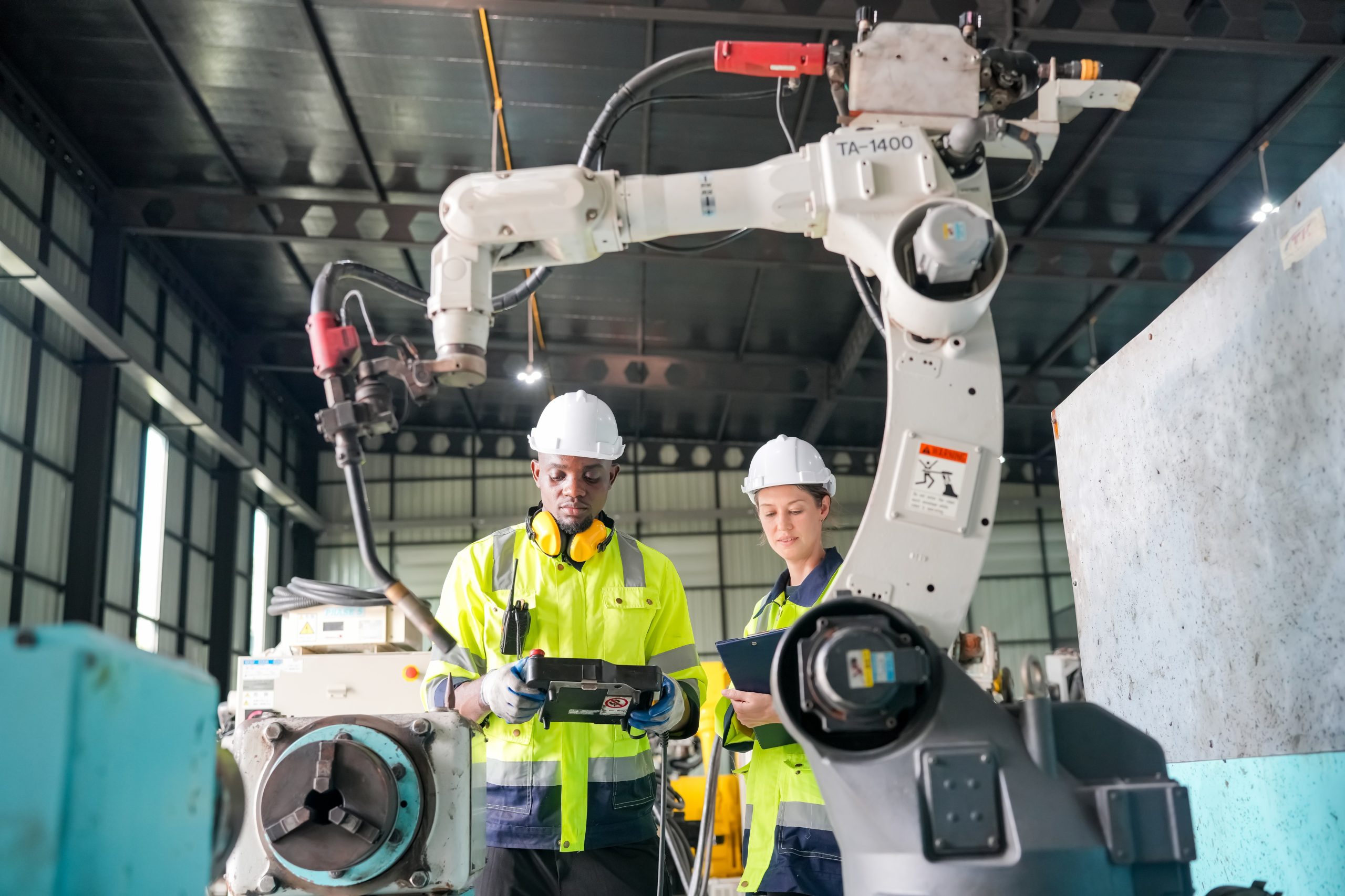Top 5 Grants for Australian Manufacturing Companies in 2024-25